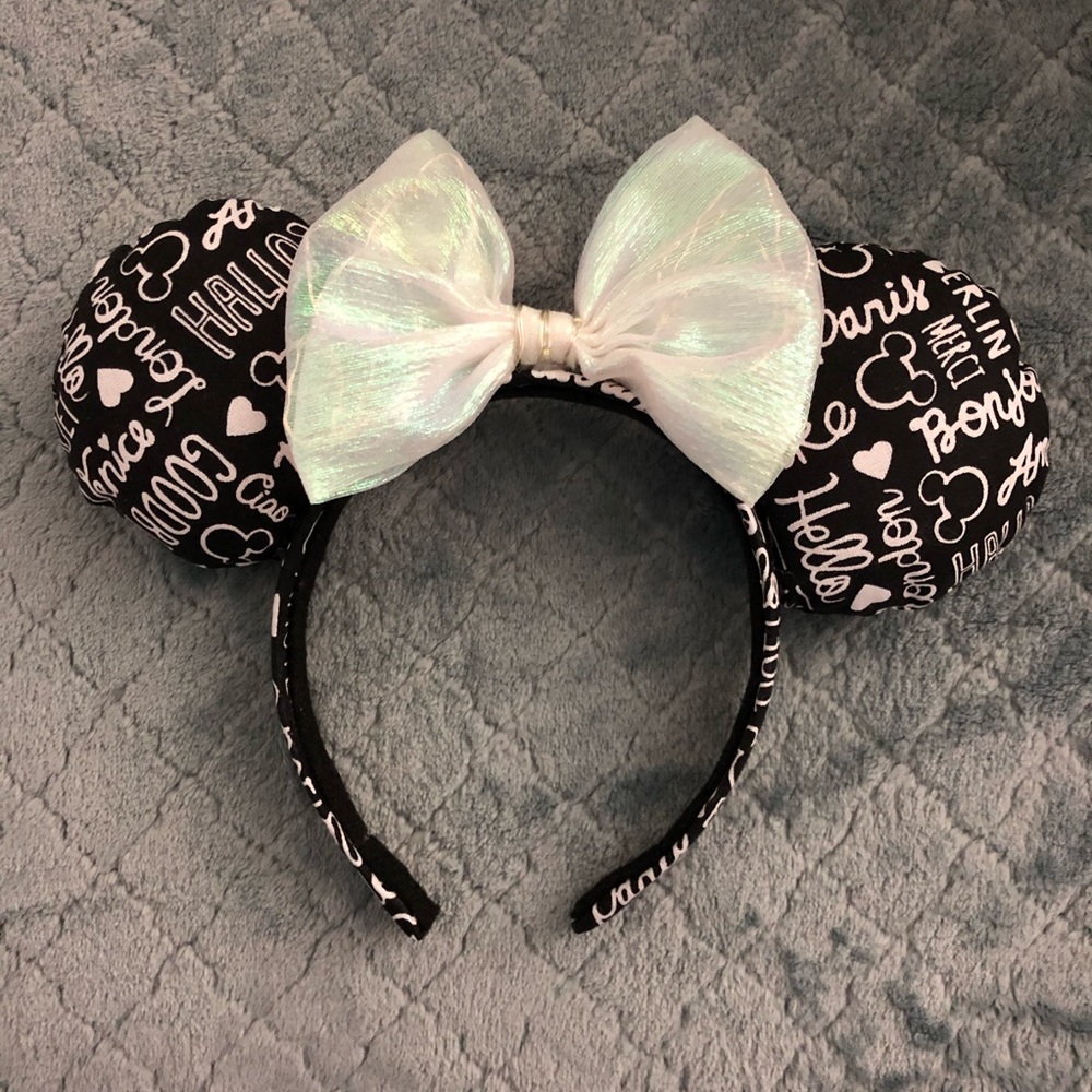 Light Up Minnie Mouse Ears